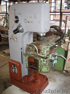 Вертикально-фрезерный станок,  750мм стол,  вес 1500кг,  торг #40297
