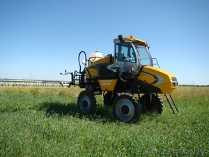 Самоходный опрыскиватель #85522