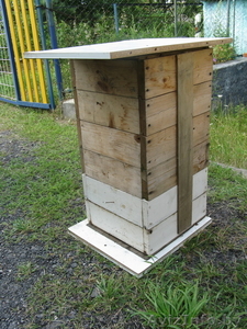 Улей-ловушка для пчел  6 корпусов с рамками #77154