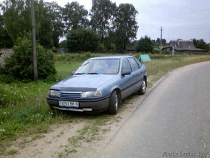Опель Вектра А 1991г.в. 1, 6 бензин моно,  не требует вложений,  МР3,  ц/з #92154