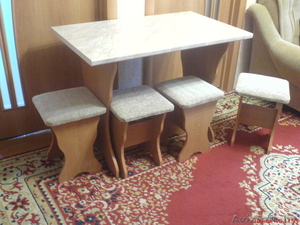 Продам стол кухонный  с  табуретками #181326