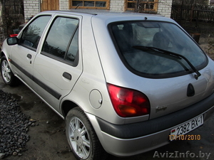 Ford Fiesta светлый металик #243346