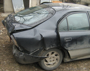 Мицубиси Каризма 1998 объем 1, 6 битая целиком на запчасти #244484