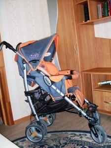 Продам прогулочную коляску Fifi #226309