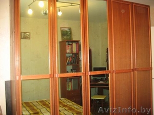 Шкаф 3-х секционный, зеркальный, в очень хорошем состоянии. #306362