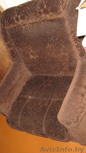    Продам недорого односпальные кресла , старинный шкаф , сер            #343991