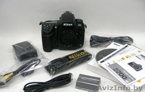   Nikon D700 12.1MP Digital SLR Camera with 18-55mm f/3.5-5.6G Nikkor Lens ::: 1 #355893