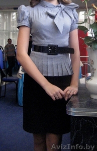 строгое платье.сверху мелкая клеточка #351948