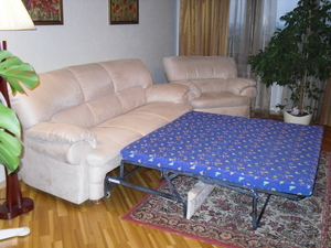 ПРОДАМ МЯГКУЮ МЕБЕЛЬ (ДИВАН КРОВАТЬ И КРЕСЛО) #367316