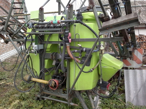 опрыскиватель tehnoma 850 л,  2001 год #440127