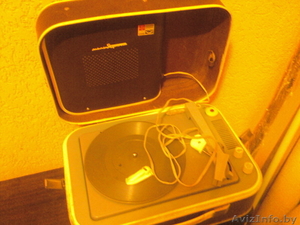 Проигрыватель для пластинок “МОЛОДЕЖНЫЙ” #483216