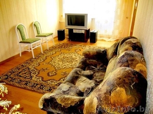 На сутки Трехкомнатная квартира пр.Независимости . Метро 3 мин. Wi-Fi. #505667