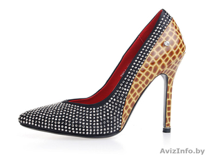 Anna Sui ,  BCBG, BURBERRY,  CALVIN KLEIN , CHANEL,  CHLOE,  Dolce&Gabbana  #551113