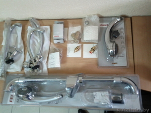 Стойки для душа,  Смесители,  Лейки,  Сифоны #559075