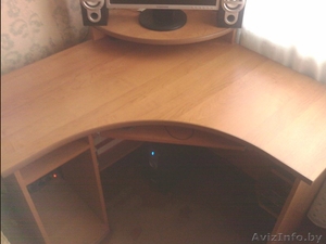 Продам компьютерный стол,  стул. #695875