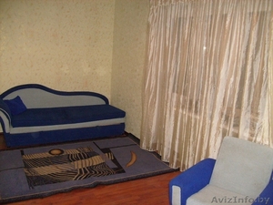 сдаю 1-комнатную квартиру в центре Минска на сутки,  часы #819464