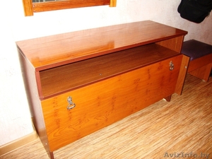 Тумба обувная б/у в хорошем состоянии (тумба темнее,  чем на фото,  цвет искажен в #848408