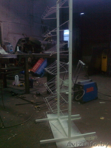 Стойка с полками как торговое оборудование #841901