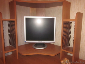 Продам компьютерный стол в отличном состоянии #864157