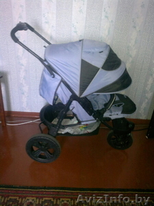 прогулочная трехколесная коляска #892486