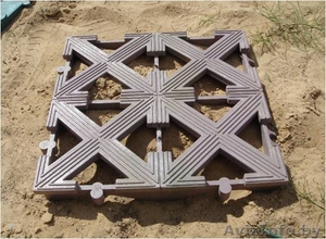 Газонная плитка из полипропилена.