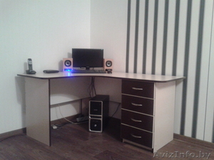 Продаётся компьютерный стол, тумба под телевизор и шкаф #976780