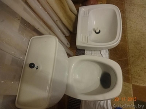 Продам унитаз с бочком + умывальник #996304