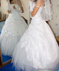 Белоснежное, красивое свадебное платье #1009148