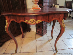 Стол ореховый с бронзовыми накладками #1058470