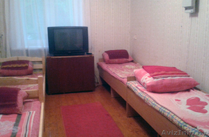 Сдаем светлую и уютную квартиру  (можно покомнатно) по адресу ул. Грицевца 1.  #1091642