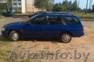 продаю автомобиль форд эскорт #1140464