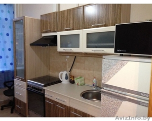 Трехкомнатная квартира на пр. Независимости #1240212