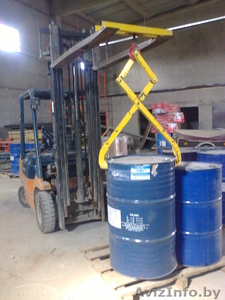 Захват для перемещения 200 литровых бочек  . #1357030