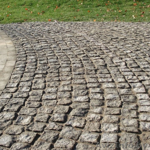 Брусчатка гранитная колотая габбро #1410073