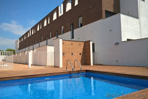 Новые таунхаусы на побережье под Барселоной #1471701