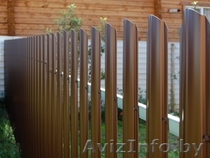 Забор с оцинкованными столбами #1488544