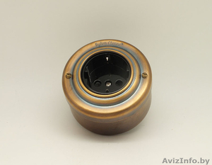 Розетка 16 А с заземлением Petrucci,  латунь, черная.Патина коричневая #1546080