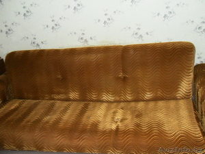 Продам МЯГКИЙ УГОЛОК (диван и 2 кресла) в б/у #1541279