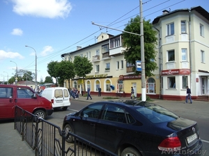 Магазин,  г. Витебск,  площадь Смоленская,  220 м.кв,  отличн. ремонт,  автостояннт,   #1563582