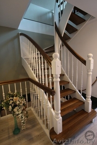 Проектирование,  изготовление и монтаж лестниц из дерева стекла металла.Звоните #1595426