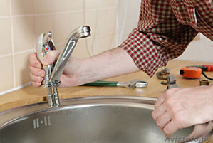 Установка кухонной мойки и раковины в ванной #1640444