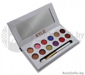 Палетка теней Kylie Royal Peach #1640671