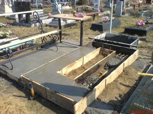 Заливка фундамента на могиле Любань #1656618