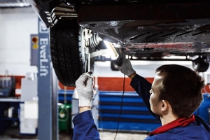 Требуется автослесарь / слесарь по ремонту автомобилей #1660458